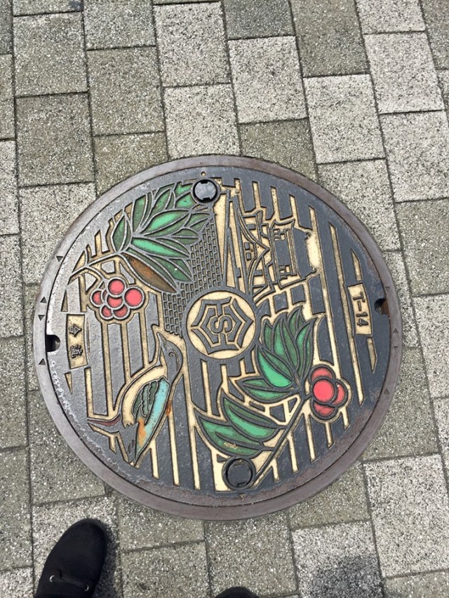 sewage cover nagasaki .jpg